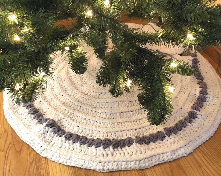 10 Best Crochet Christmas Tree Skirt Free Patterns — Blog.NobleKnits